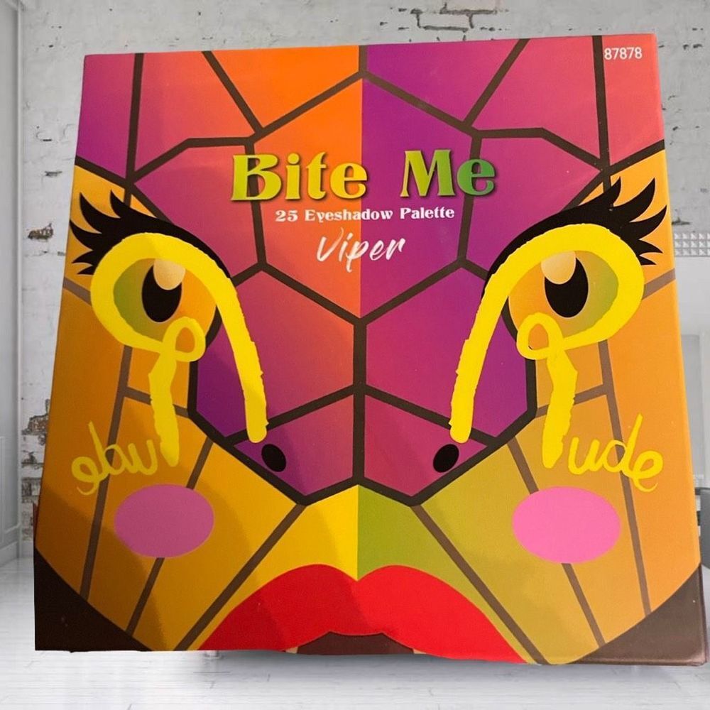 Bite Me Viper Eyeshadow Palette Rude Cosmetics - Picture 3 of 3